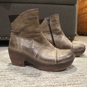 Jafa boots- barely worn